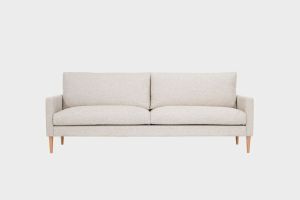 Finsoffat Saarni 3-istuttava sohva, vaalean beige verhoilu Connors56, kotimainen, kuvattu edestä